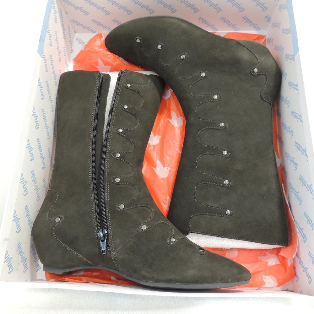 Faryl Robin Designer Boots NWOT